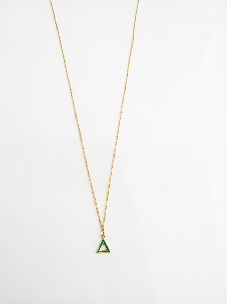 گردنبند طلا مینیمال طرح مثلث سبز