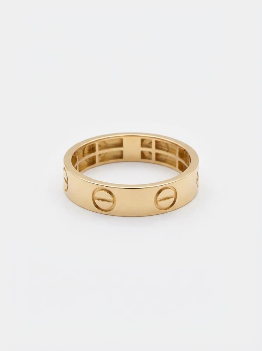 انگشتر طلا طرح لاو کارتیر